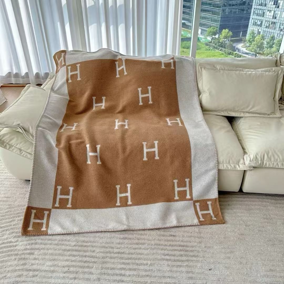 Hermes Blanket, Master Quality with different colors available. - Image 6 of 6